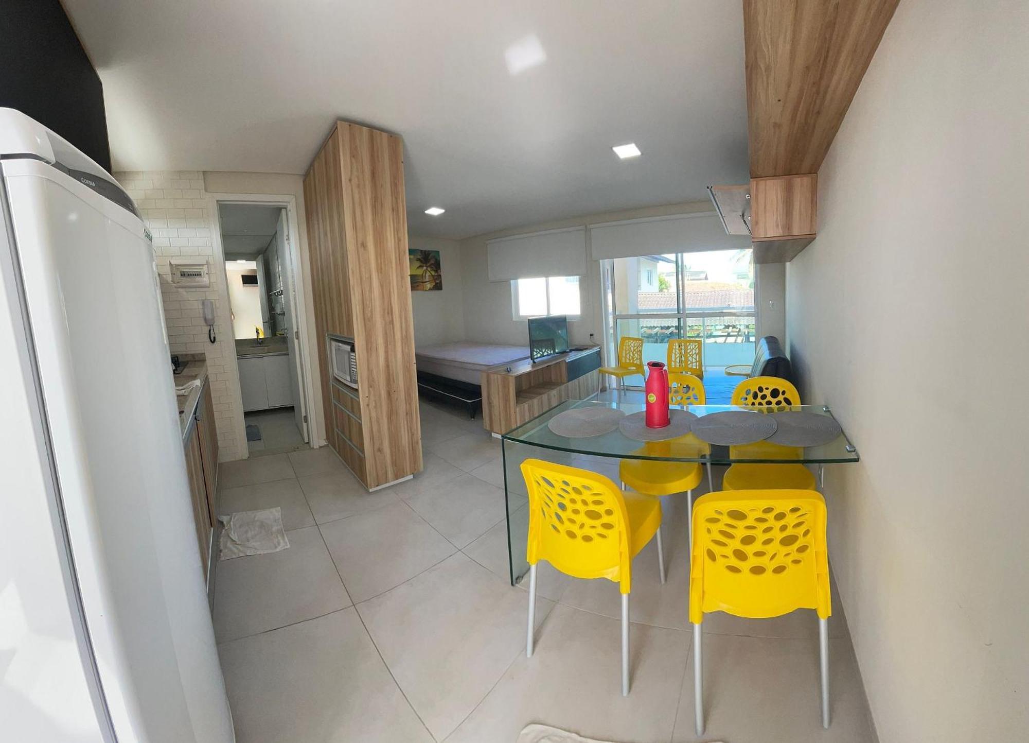 Flats A 50M Da Praia De Порту-де-Галиньяш Экстерьер фото