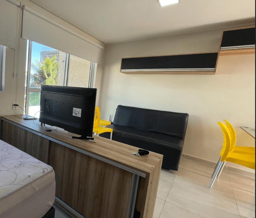 Flats A 50M Da Praia De Порту-де-Галиньяш Экстерьер фото