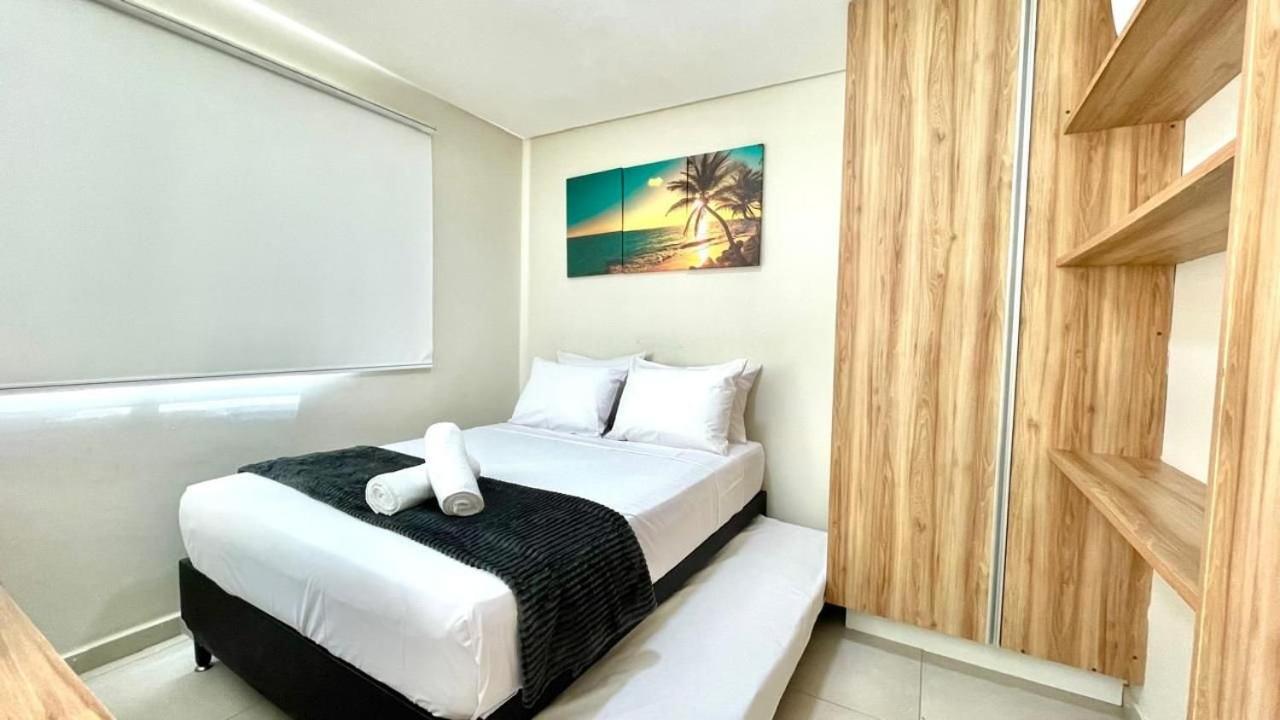 Flats A 50M Da Praia De Порту-де-Галиньяш Экстерьер фото