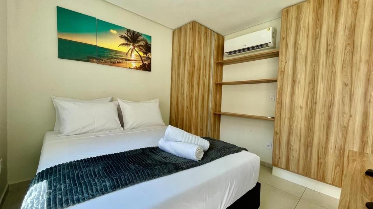 Flats A 50M Da Praia De Порту-де-Галиньяш Экстерьер фото